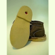 Подошва -  полиуретан (нескользящая).