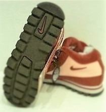 Подошва с протектором (нескользящая).